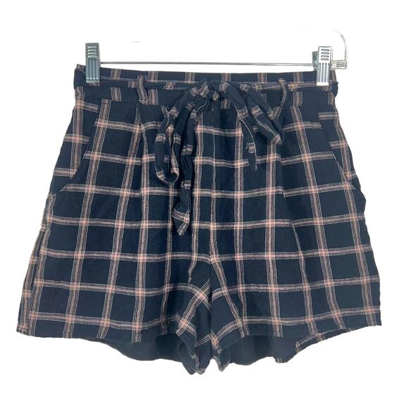 American Eagle Outfitters Pants - American Eagle Plaid Shorts Size XS